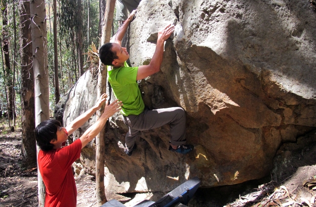 Bouldering in Sutatausa