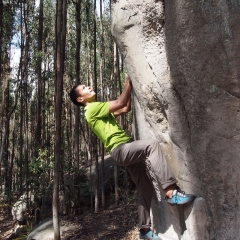 Bouldering in Sutatausa