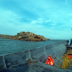 En un bote en Bahía Hondita